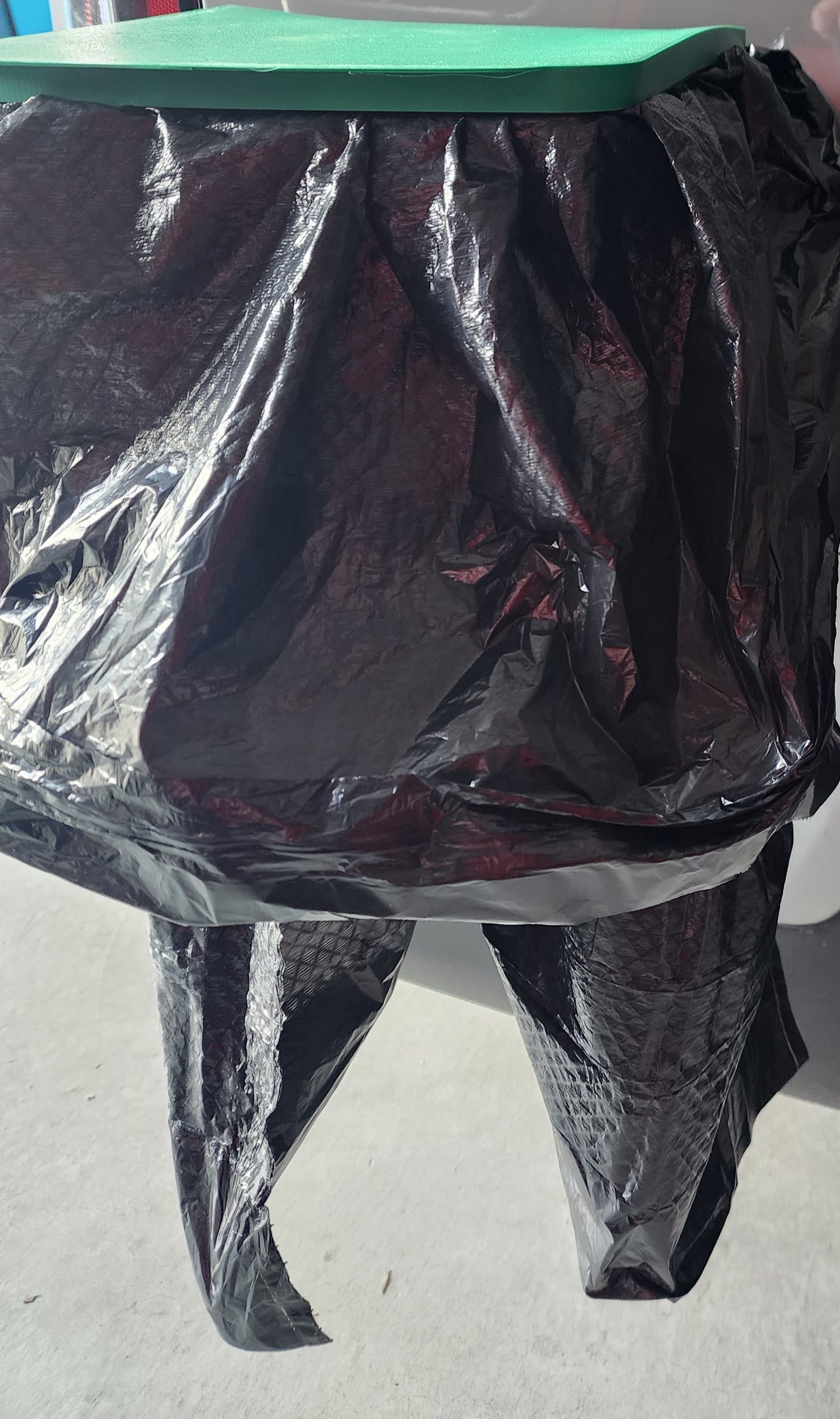 Bakabes' BuddyBin Magnetic